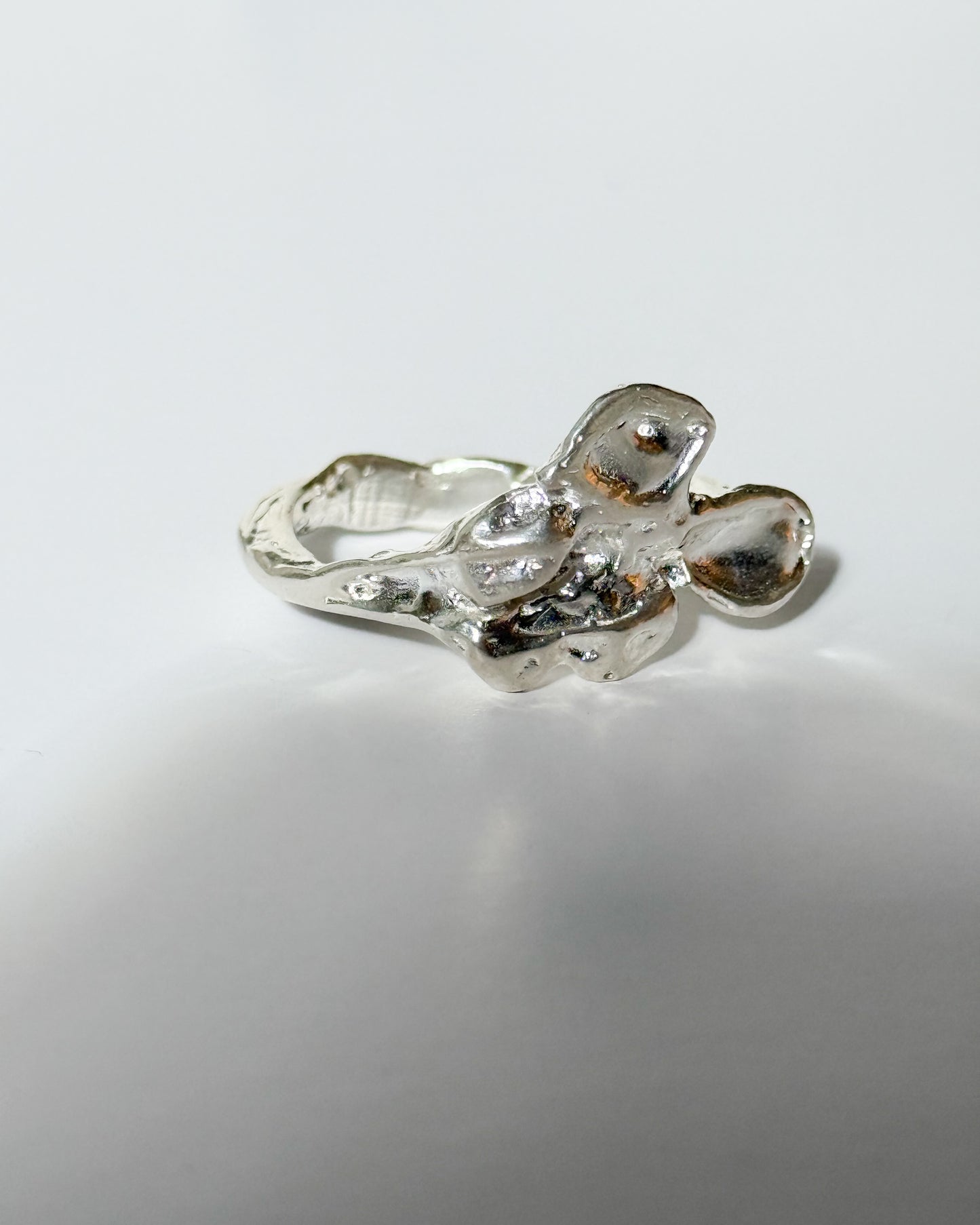Camelia Ring