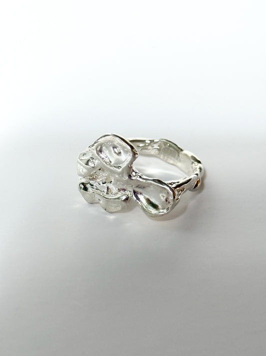 Camelia Ring