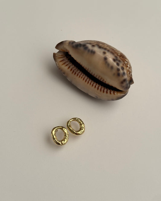 Simple Earrings Gold