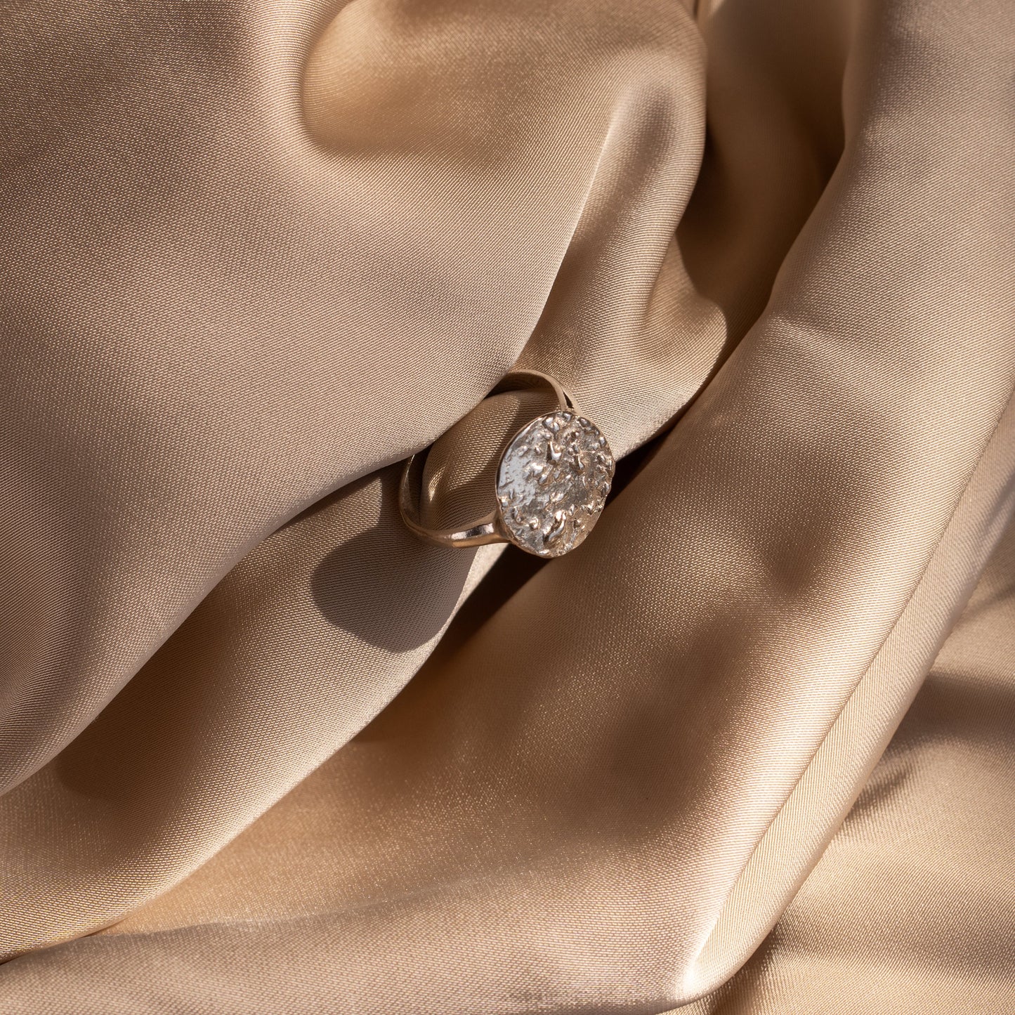 Luna Ring