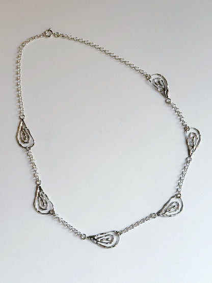 Oyster Grande Necklace