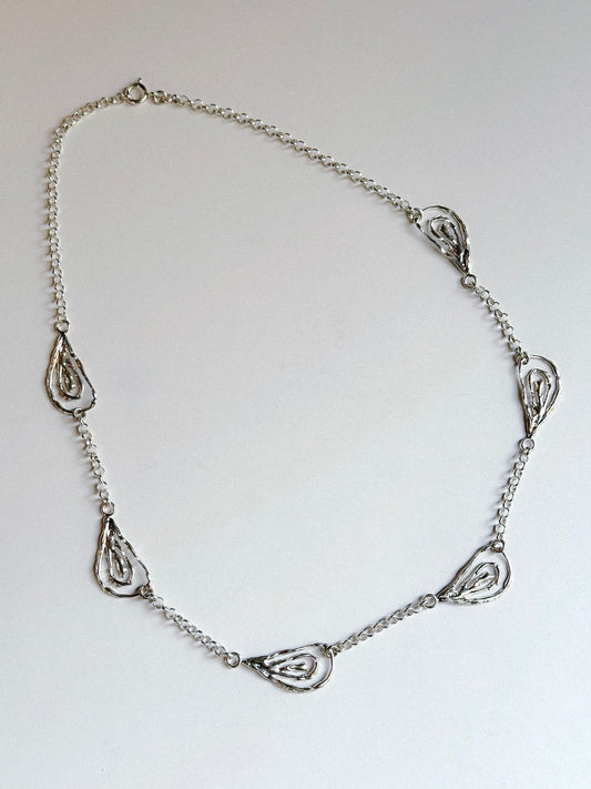 Oyster Grande Necklace